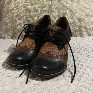 L’Artiste Leather Bardot Oxfords